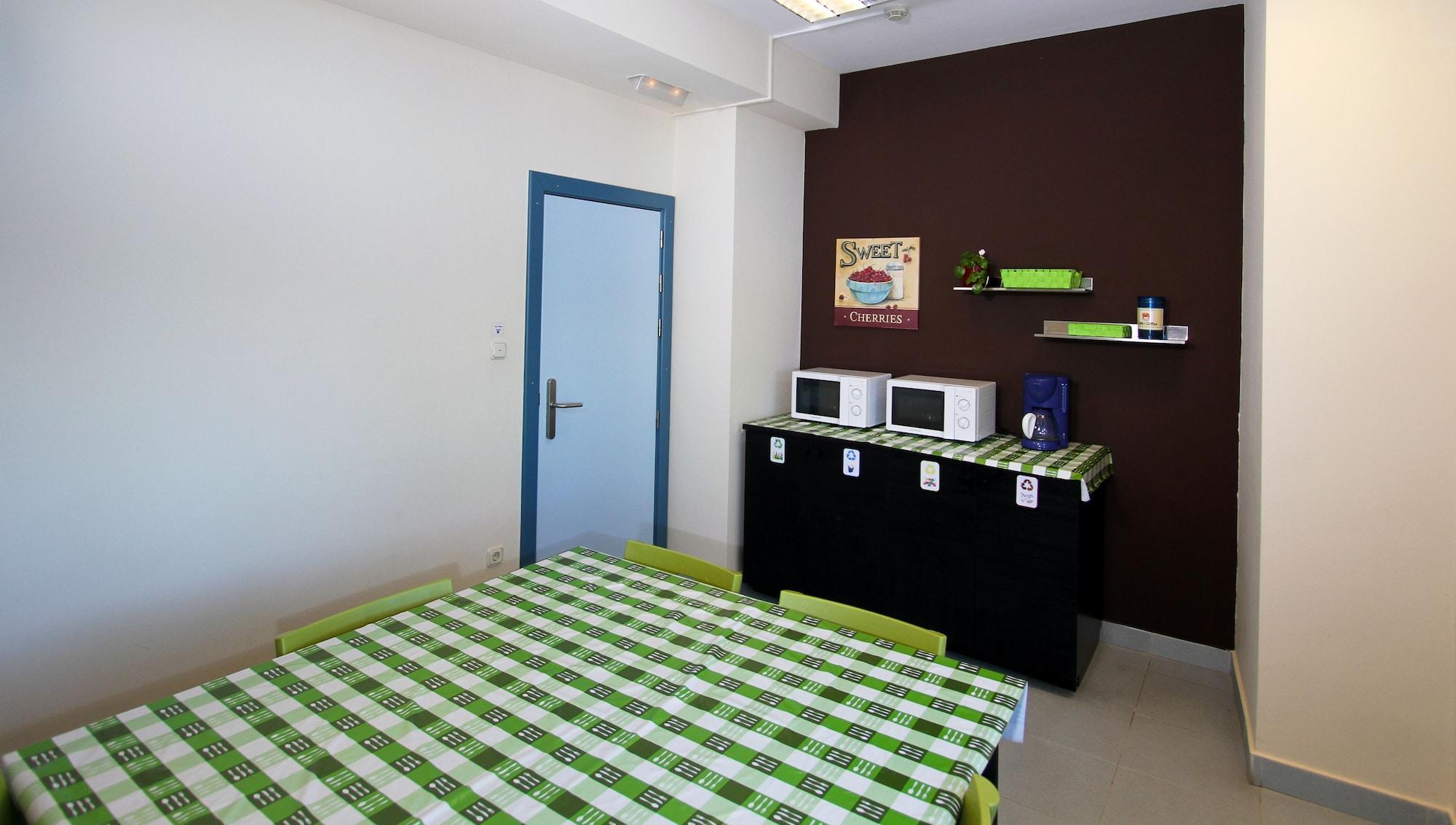 Bilbao Hostel Exterior photo